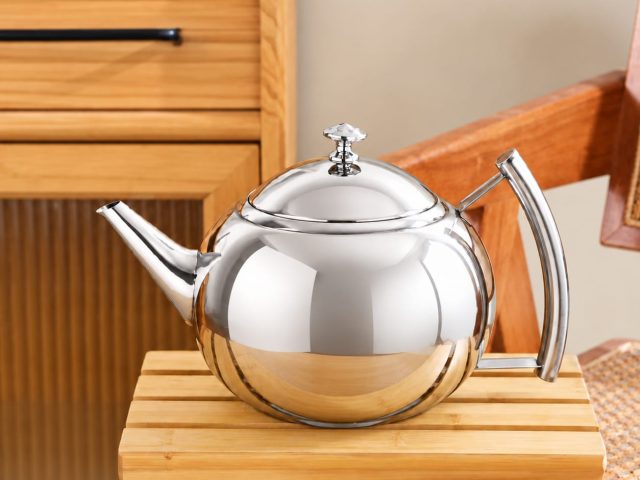 Glass Herbal Teapot vs Metal Teapot: Practical Differences